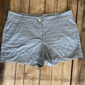 Crown & Ivy Shelby Grey Textured Scalloped Hem Shorts Womens 10